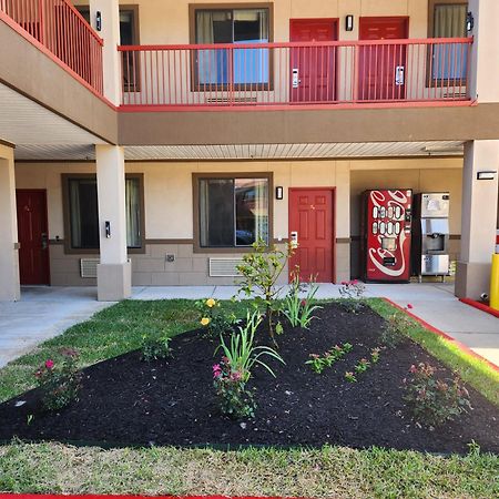 Palace Inn Sam Houston Race Park West Road Екстериор снимка