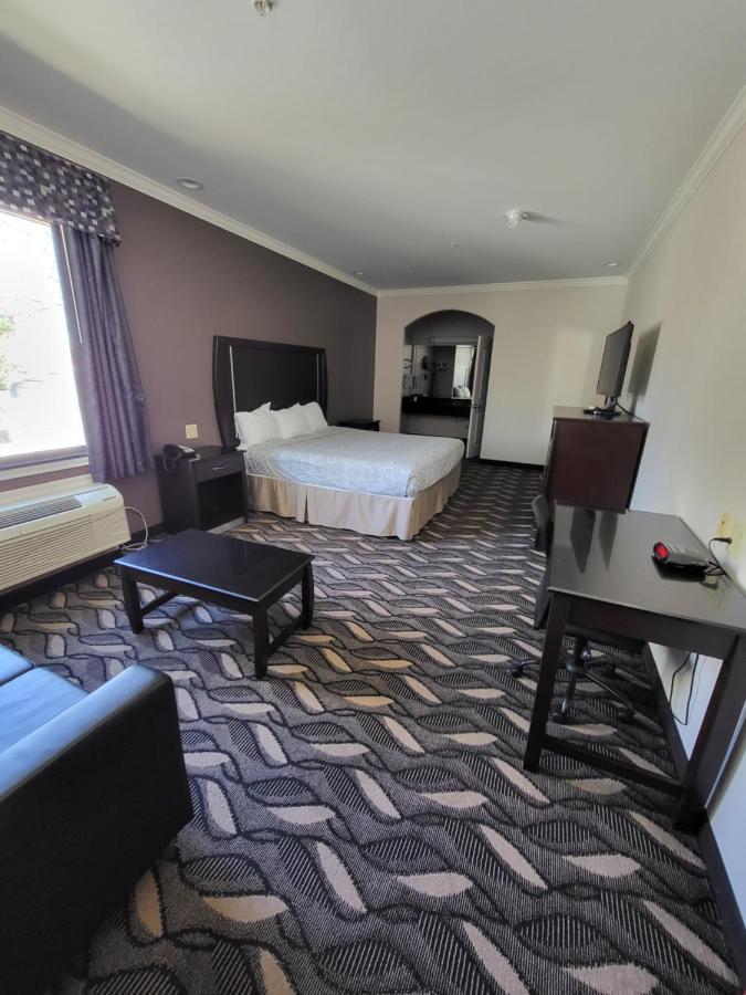 Palace Inn Sam Houston Race Park West Road Екстериор снимка
