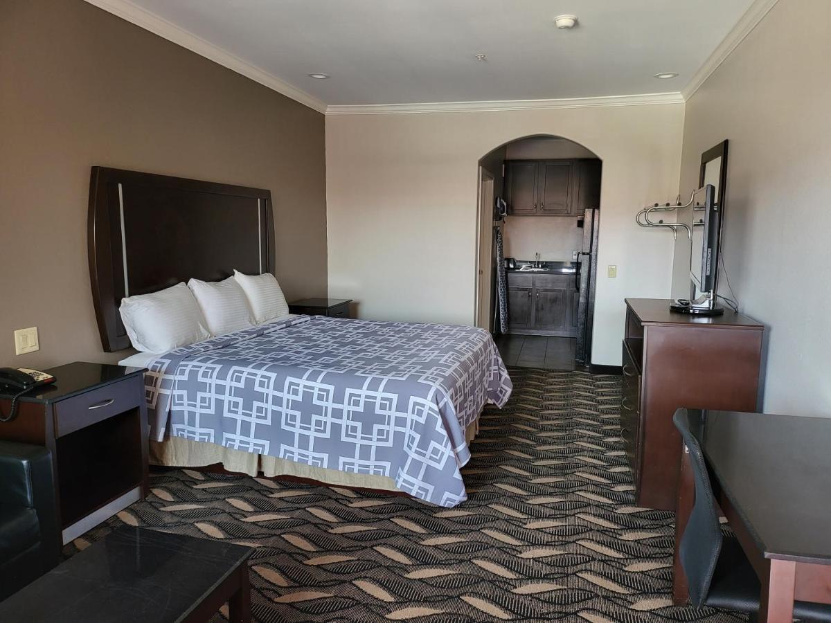 Palace Inn Sam Houston Race Park West Road Екстериор снимка