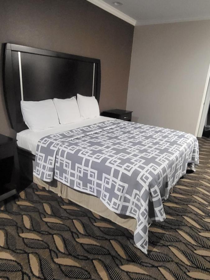Palace Inn Sam Houston Race Park West Road Екстериор снимка