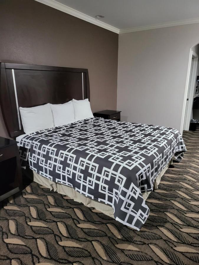 Palace Inn Sam Houston Race Park West Road Екстериор снимка