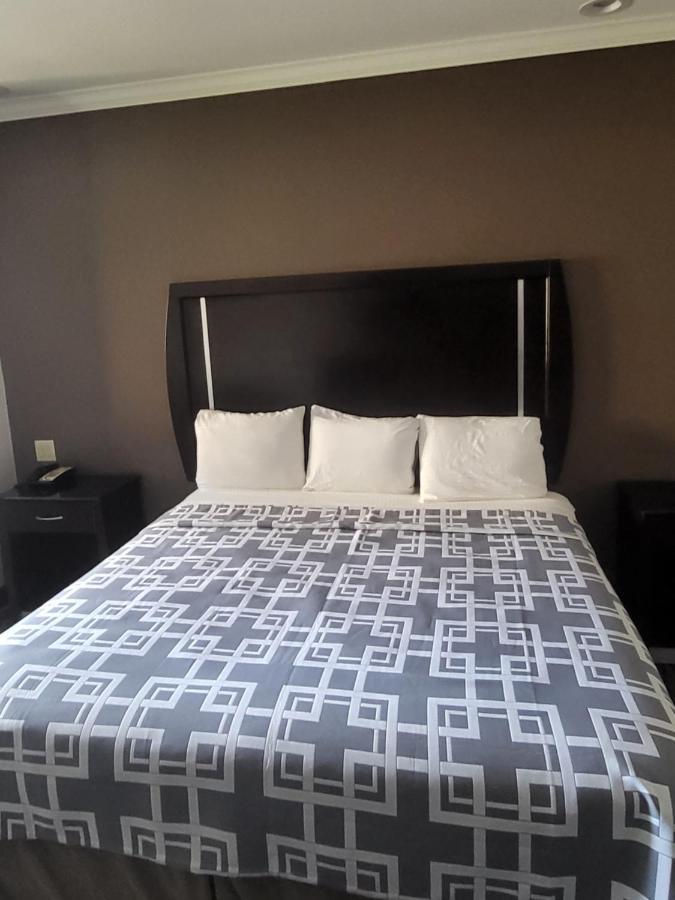 Palace Inn Sam Houston Race Park West Road Екстериор снимка