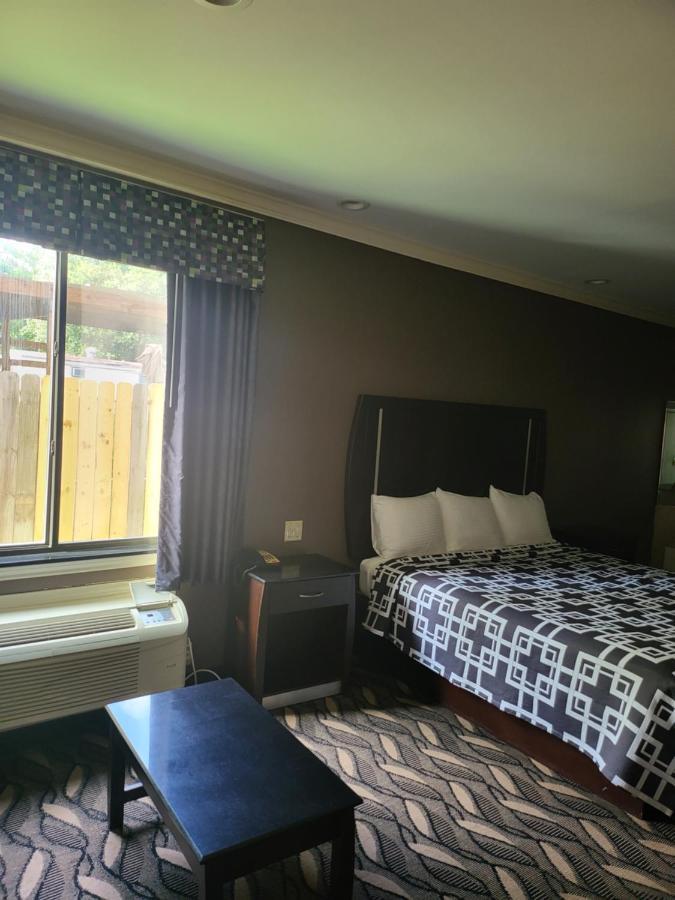 Palace Inn Sam Houston Race Park West Road Екстериор снимка